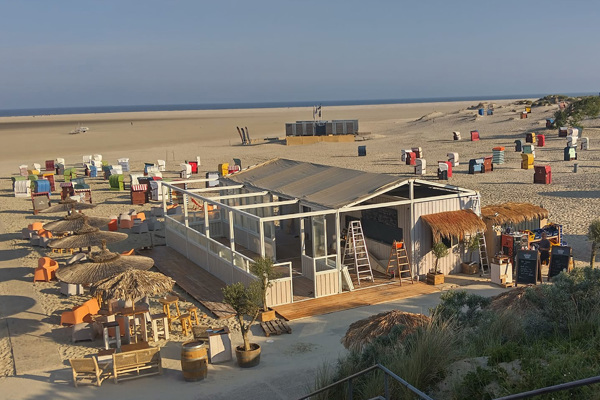 Modular beach pavilion construction