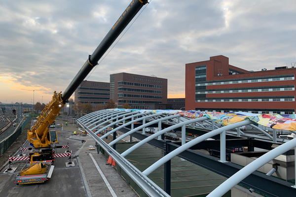 2.Mounting Busstation Canopy