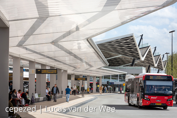 ETFE Busstation Tilburg1
